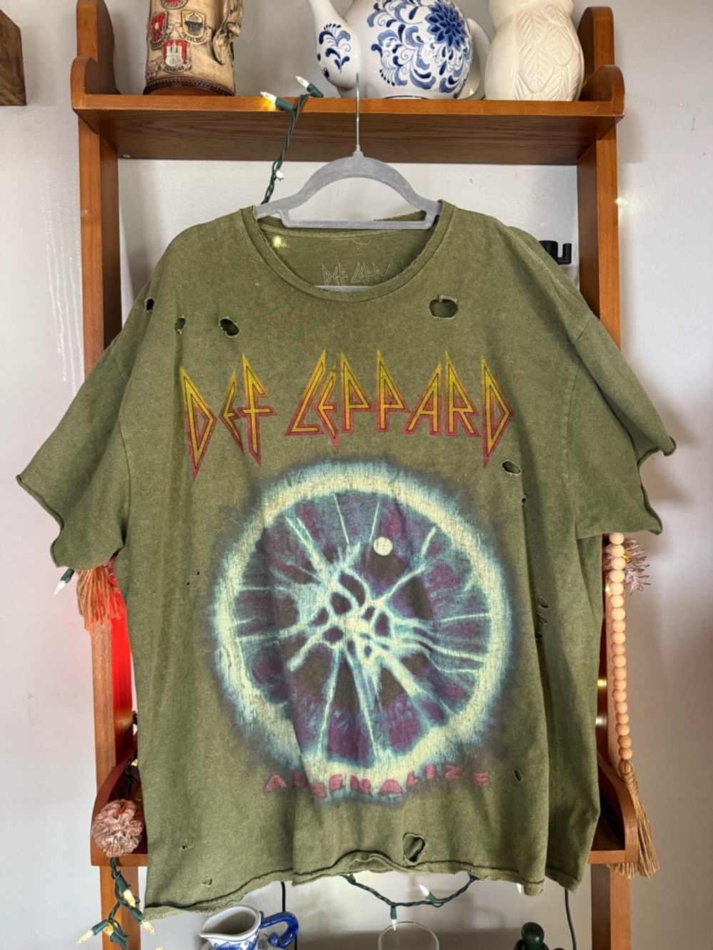 Urban Outfitters Def Leppard Tie-Dye Graphic Tee in Olive Green Size L/XL